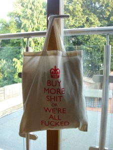 Reactional arm candy